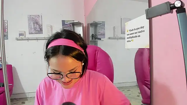 CAMILA--REYのライブXXXチャット