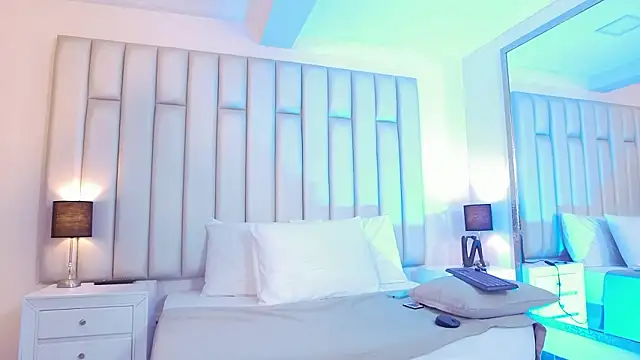 aandreaperez élő XXX-chatje