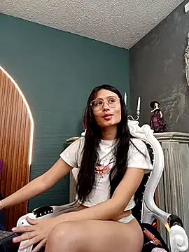 NayeCloud's Live XXX Chat