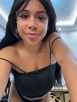 HaileyDianaのライブXXXチャット