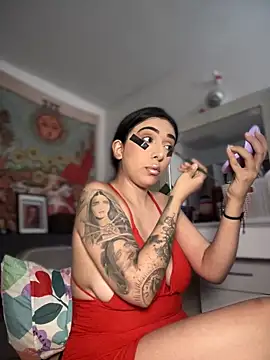 kiaraglam2 即時 XXX 聊天