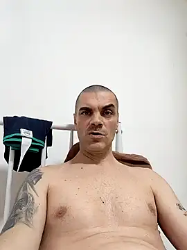 DOMINATOR_SIR-MASTER Adlı Modelin Canlı XXX Sohbeti