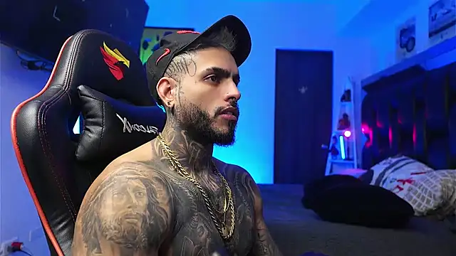 logan_hugh8's Webcam Show