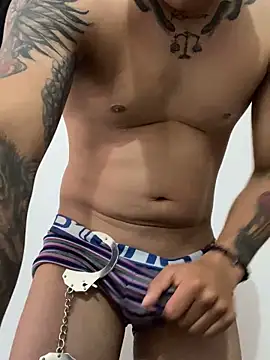 GonzAlex-23's Live XXX Chat