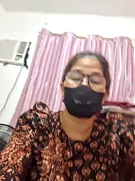 Loreanegel_kissme105 Chat XXX in diretta