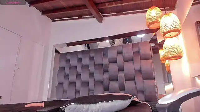 pamela-wells Chat XXX live