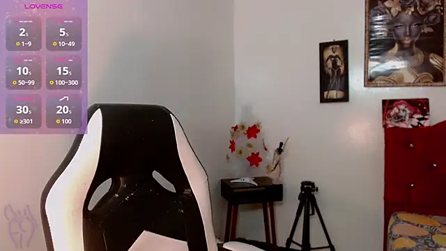 AdharaaMoon – Naživo XXX chat