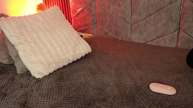 maddy1y_ 现场XXX聊天