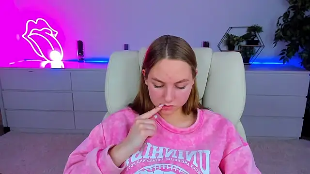 MilaAddams – Kamerová šou