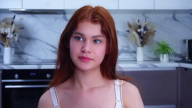 Chat +18 de YettaCalabria ao vivo