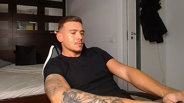 ElijahThorne: απευθείας συνομιλία ΧΧΧ