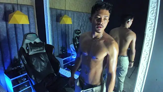 NicolaiKarav's Webcam Show