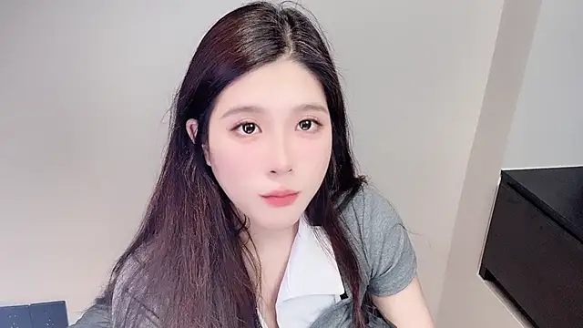 Czat XXX na żywo – Starlets77