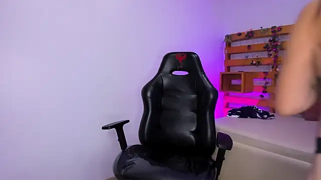 AteneaStone_'s Live XXX Chat