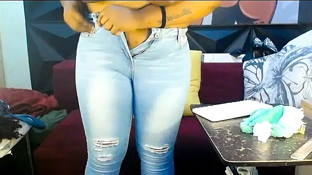 Ebonyfancyface Chat XXX live