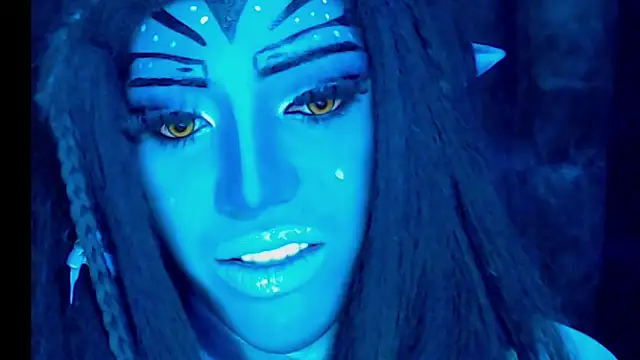 blue_aivee: διαδικτυακό σόου στην κάμερα