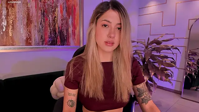 EveBensonX élő XXX-chatje