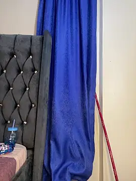 bigbooobs3: онлайн-секс-чат