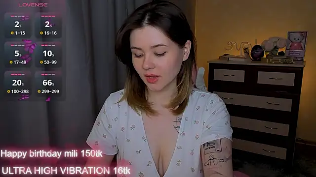 Chat +18 de cutie_mili ao vivo