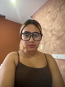 Miabonnett_: онлайн-секс-чат