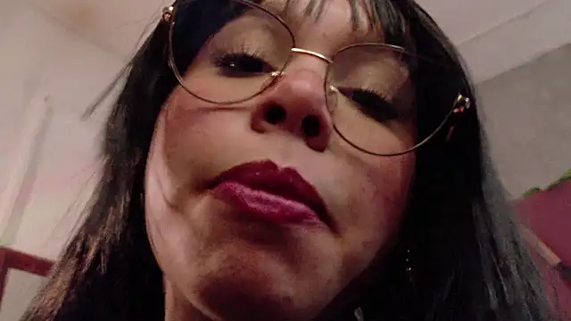 Haelycute's Live XXX Chat