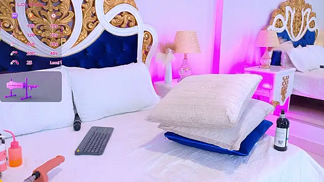 AshleyFerri live XXX chat