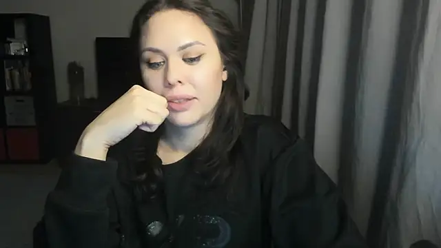 MollyCheiz: онлайн-секс-чат