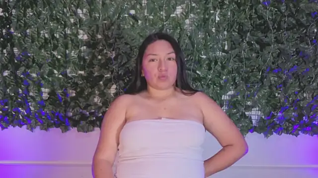 Czat XXX na żywo – BellaRoux1