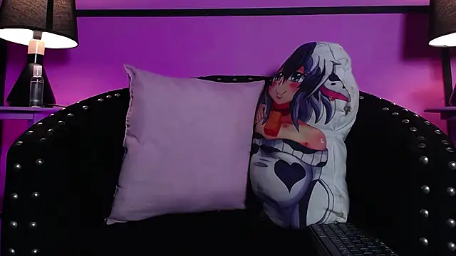 Pokazy przed kamerką – L0lySweett