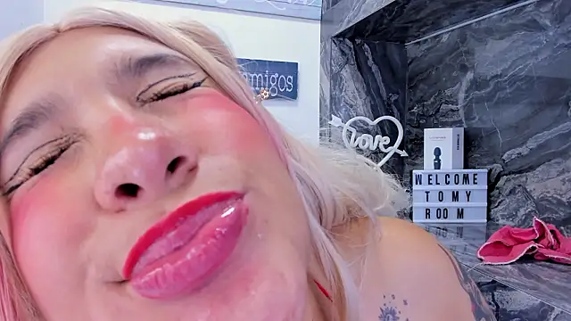 Онлайн чат XXX miss_danika