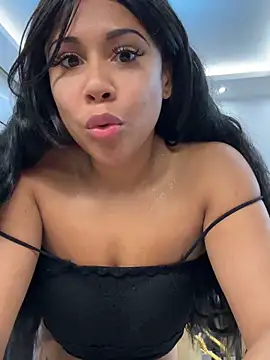 Chat XXX en directo de HaileyDiana