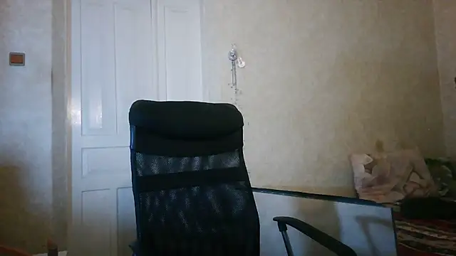 Julia54391 即時 XXX 聊天