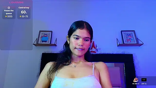 emycarver09 live XXX chat
