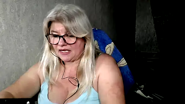 Chatroom XXX en direct de Diana_49