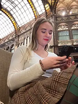 Онлайн чат XXX Weettyy