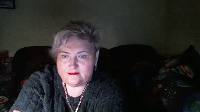 Lana555 即時 XXX 聊天