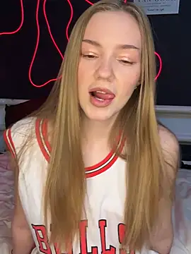 MilaMoone 라이브 XXX 채팅