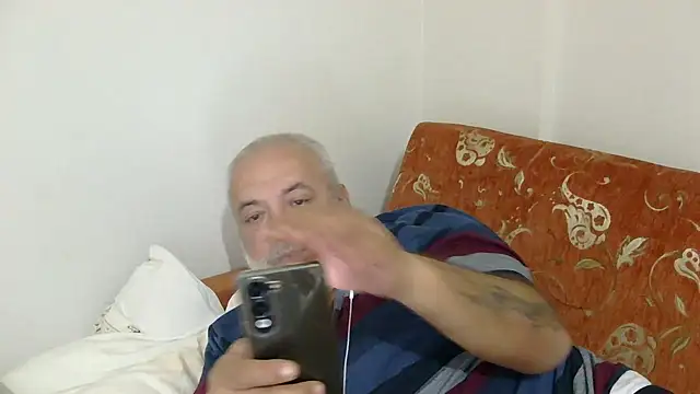 husoizmir Adlı Modelin Web Kamerası Şovu