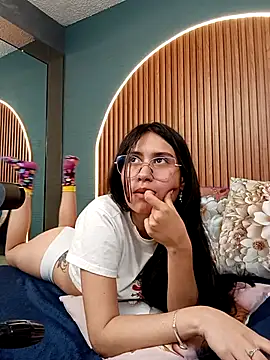 NayeCloud Chat XXX live