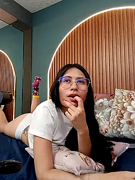 NayeCloud Live XXX-chat