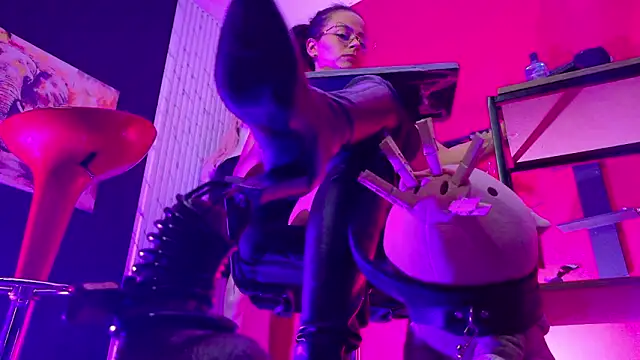 MistressSlut1: онлайн-секс-чат