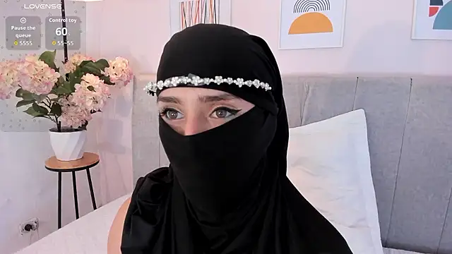 XXX chat uživo modela rawiya