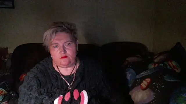 Lana555 লাইভ XXX চ্যাট