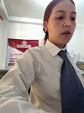 Emily-7_のライブXXXチャット