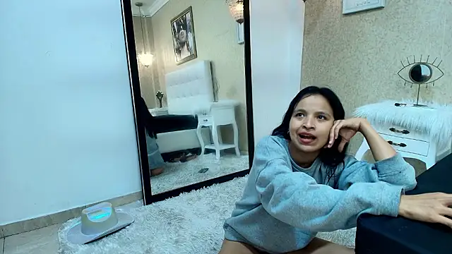 Miladiosa 라이브 XXX 채팅