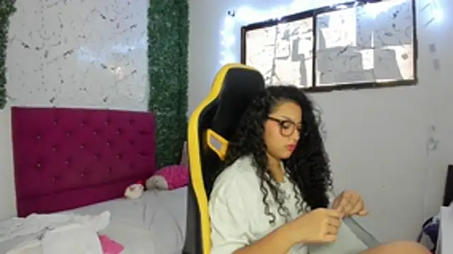 emily_stars1: απευθείας συνομιλία ΧΧΧ