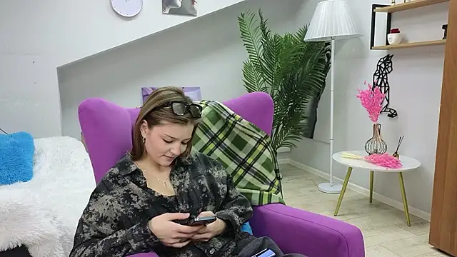 OssieCrewsのライブXXXチャット