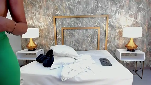 KarenNewman Live XXX-Chat