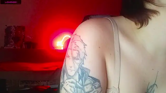 Kira_Chain Live XXX Chat