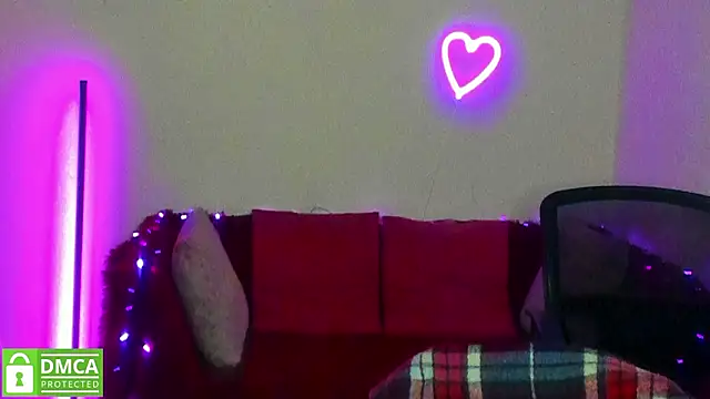 Chat +18 de Alicia_love00 ao vivo